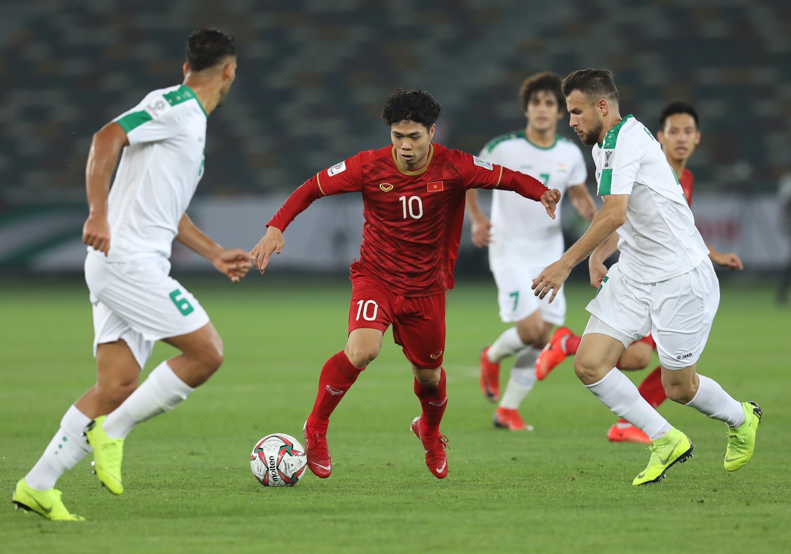 Cong Phuong: 'Co nhung tinh huong doi thi dau khong tap trung' hinh anh