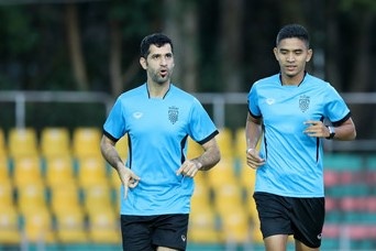 Trong tai bat chinh tran doi dau Iraq tung gap Viet Nam tai AFF Cup hinh anh