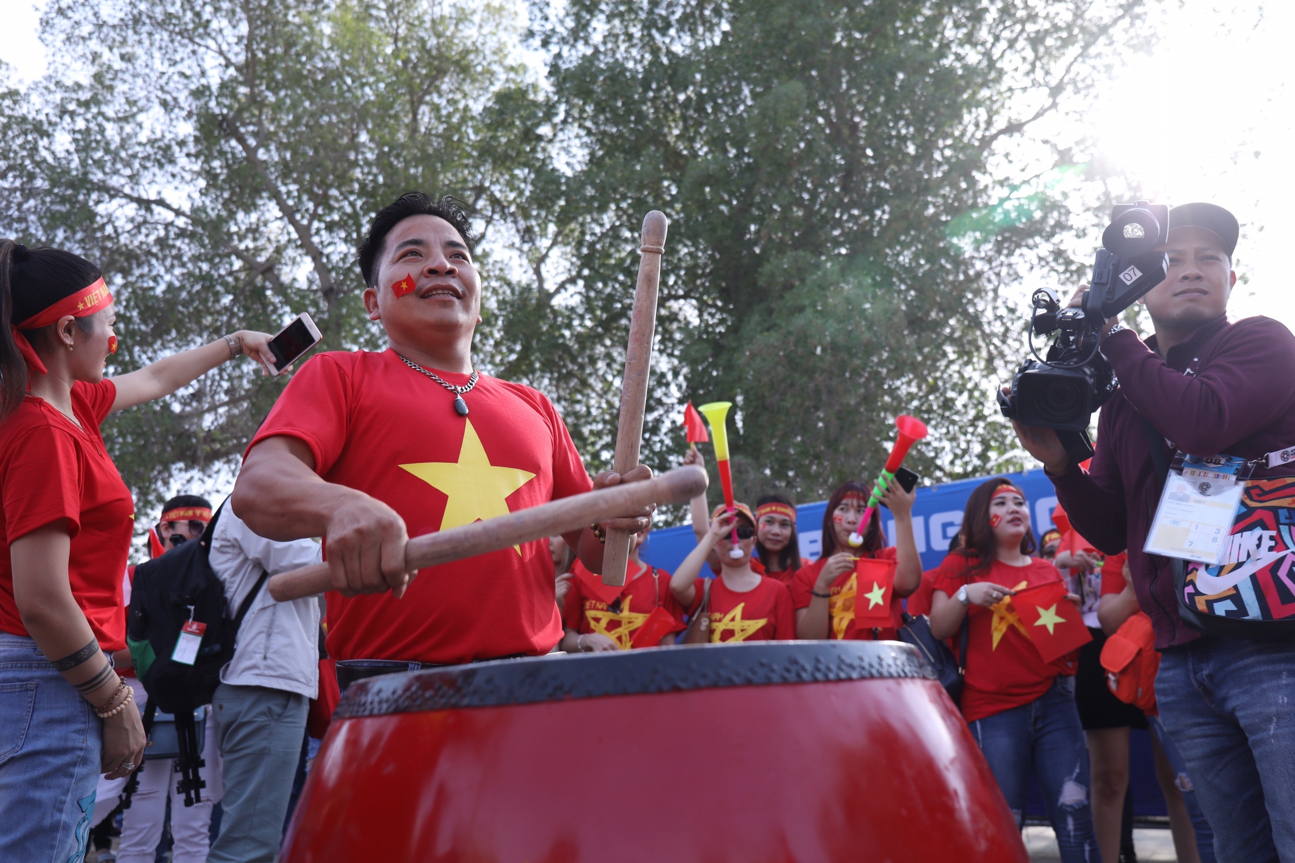 Doi tuyen Viet Nam,  Viet Nam vs Iraq,  co dong vien,  Asian Cup 2019 anh 3