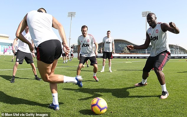 HLV Solskjaer,  Man Utd,  Pogba,  Mourinho anh 1