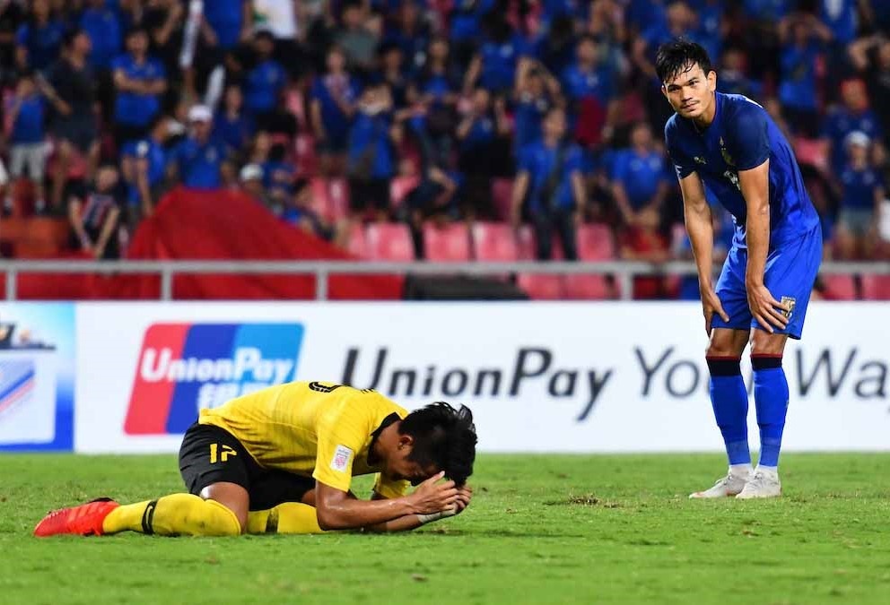 Adisak Kraisorn, Thái Lan thua Ấn Độ tại Asian Cup ảnh 2 Adisak Kraisorn, Thai Lan thua An Do tai Asian Cup anh 2