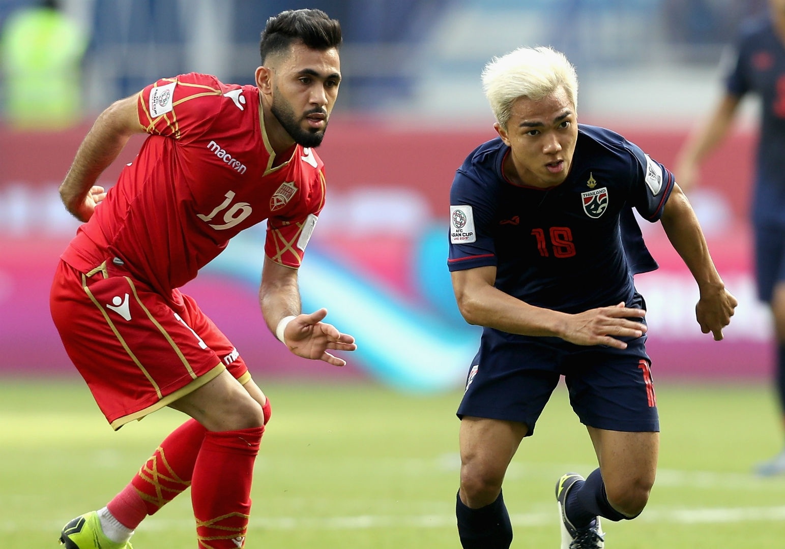 Kich ban nao dua Thai Lan lot vao vong 1/8 Asian Cup? hinh anh