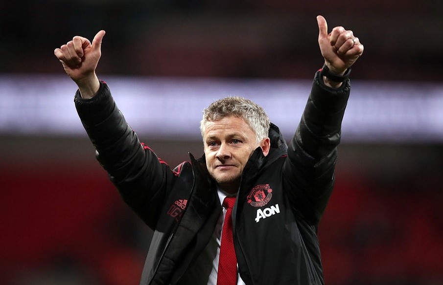 HLV Solskjaer: 'De Gea thach thuc ca Schmeichel va Van der Sar' hinh anh