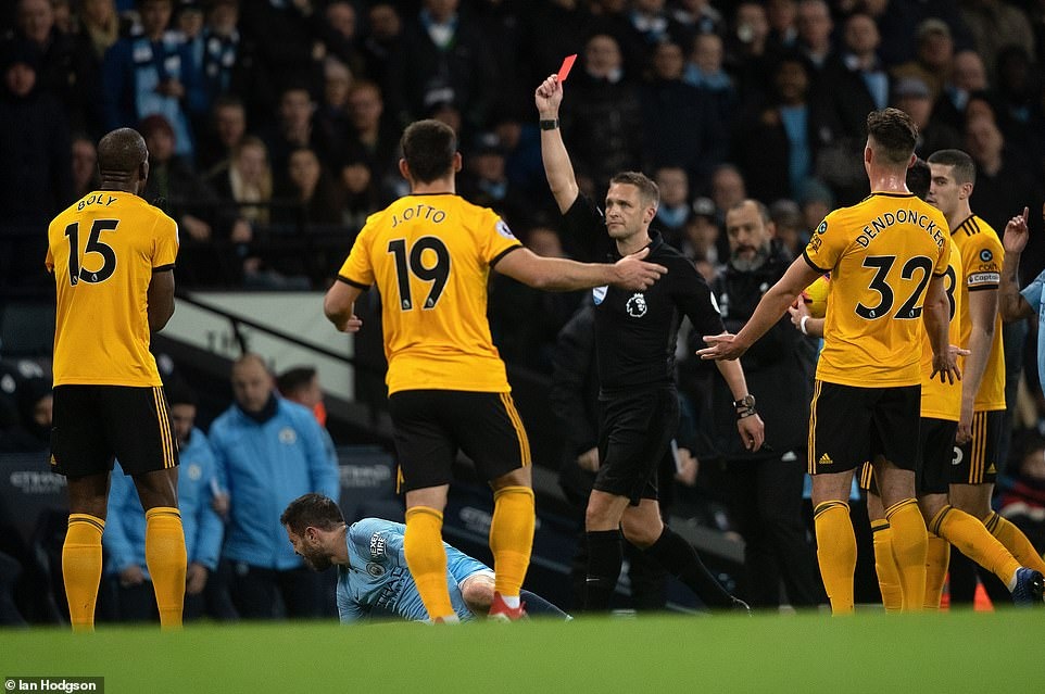 Man City vs Wolves,  Man City dung duoi Liverpool,  ket qua ngoai hang Anh anh 1