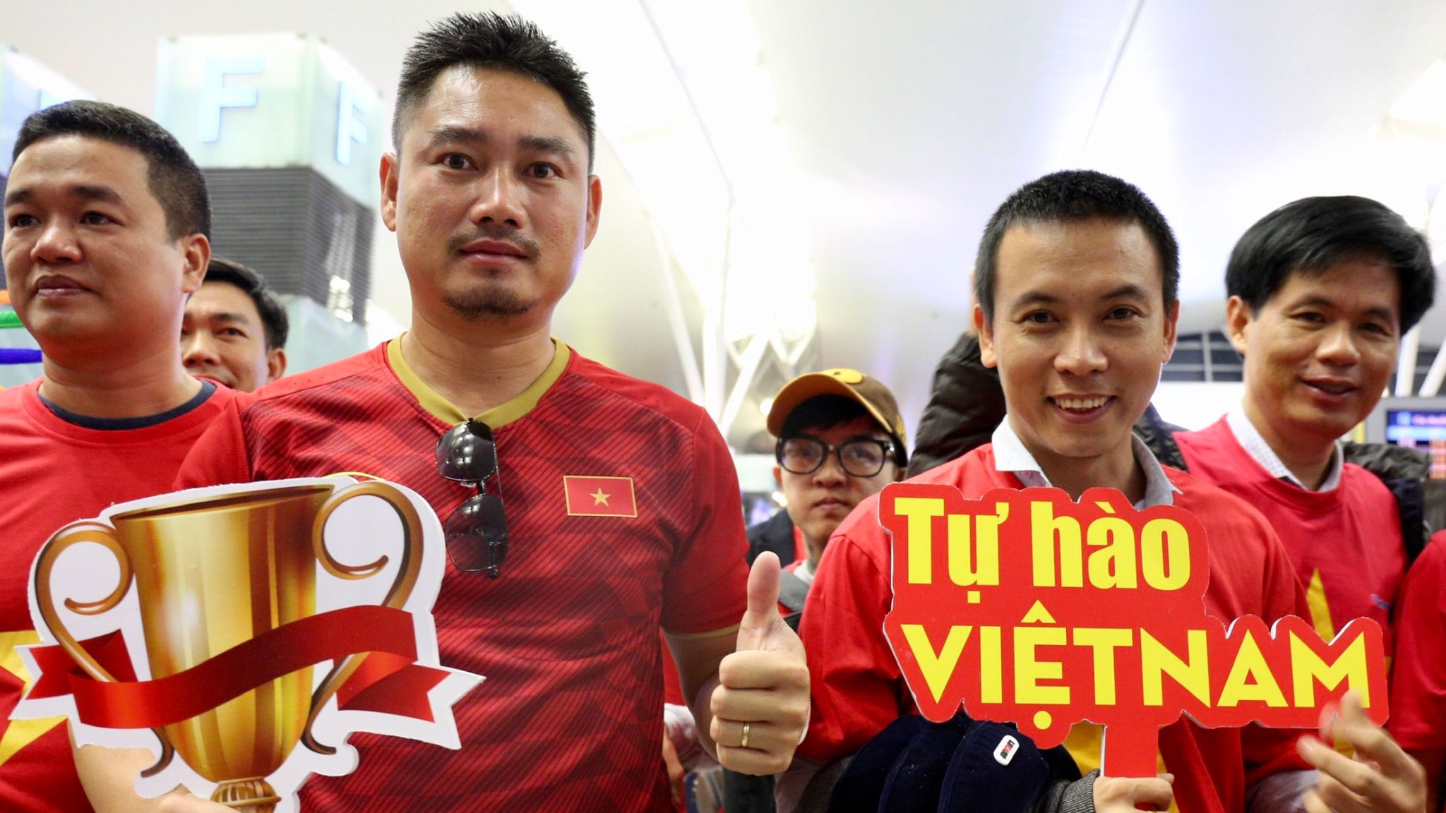 Tuyen Viet Nam xung dang duoc khen ve cach ung xu dep o Asian Cup hinh anh
