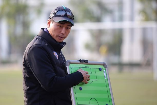 U22 Viet Nam,  Ulsan Huyndai,  Doi tuyen Viet Nam,  giao huu anh 1