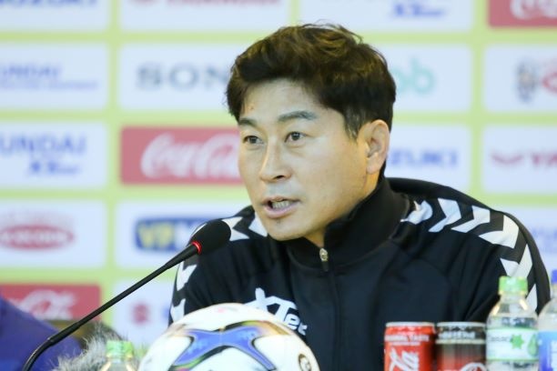 HLV Han Quoc muon co Quang Hai trong doi hinh cua CLB Ulsan hinh anh