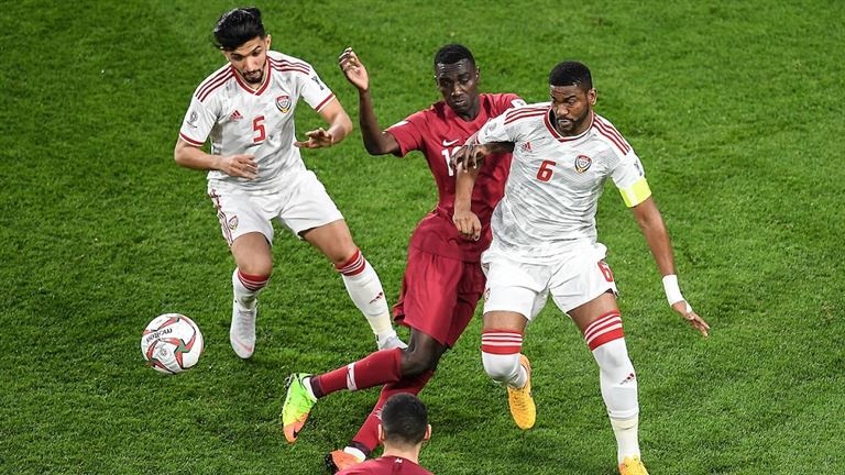 Tarek Salman,  doi tuyen Qatar,  CDV UAE,  Asian Cup anh 1