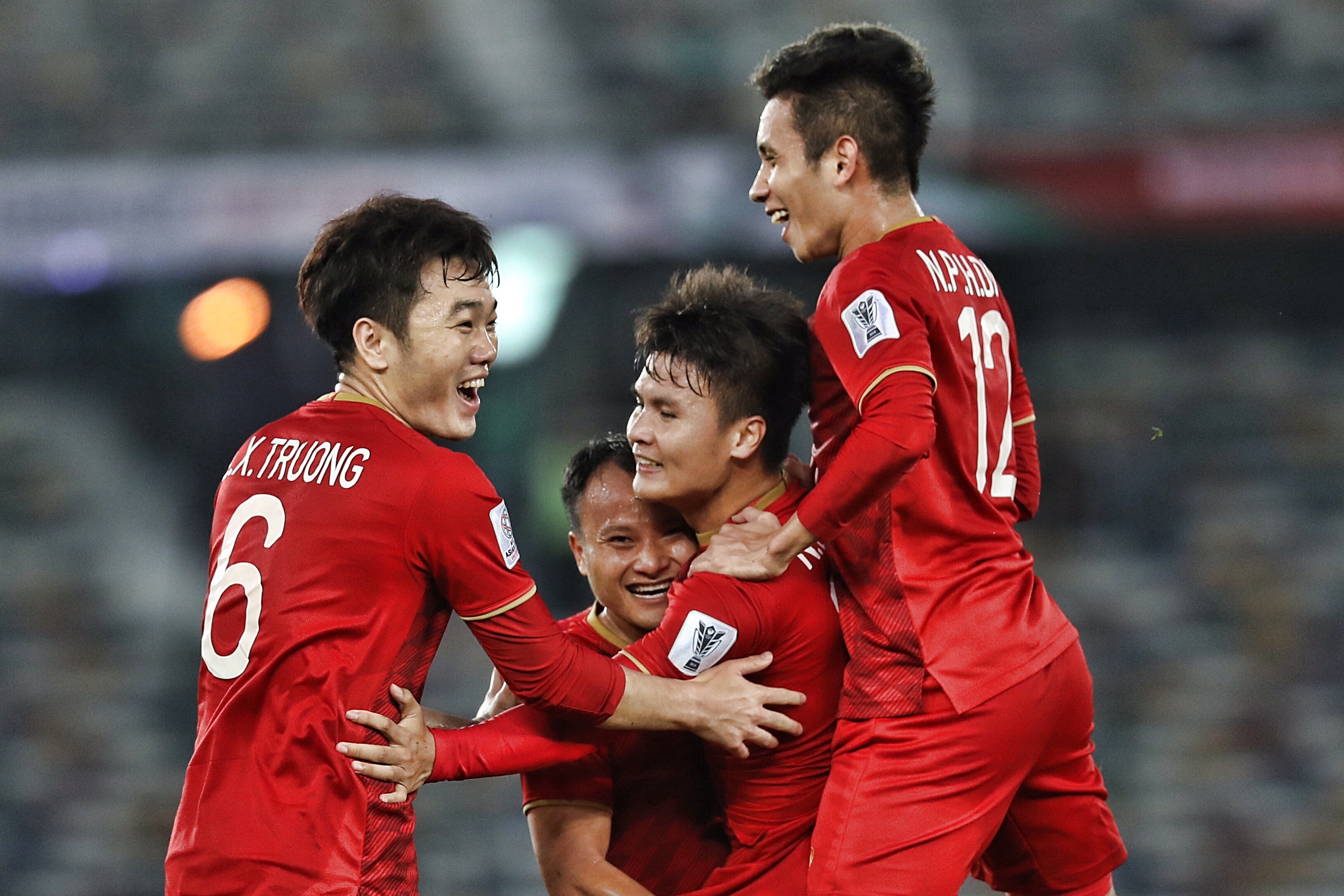 FIFA: 'Tuyen Viet Nam lien tuc gay an tuong tai Asian Cup' hinh anh