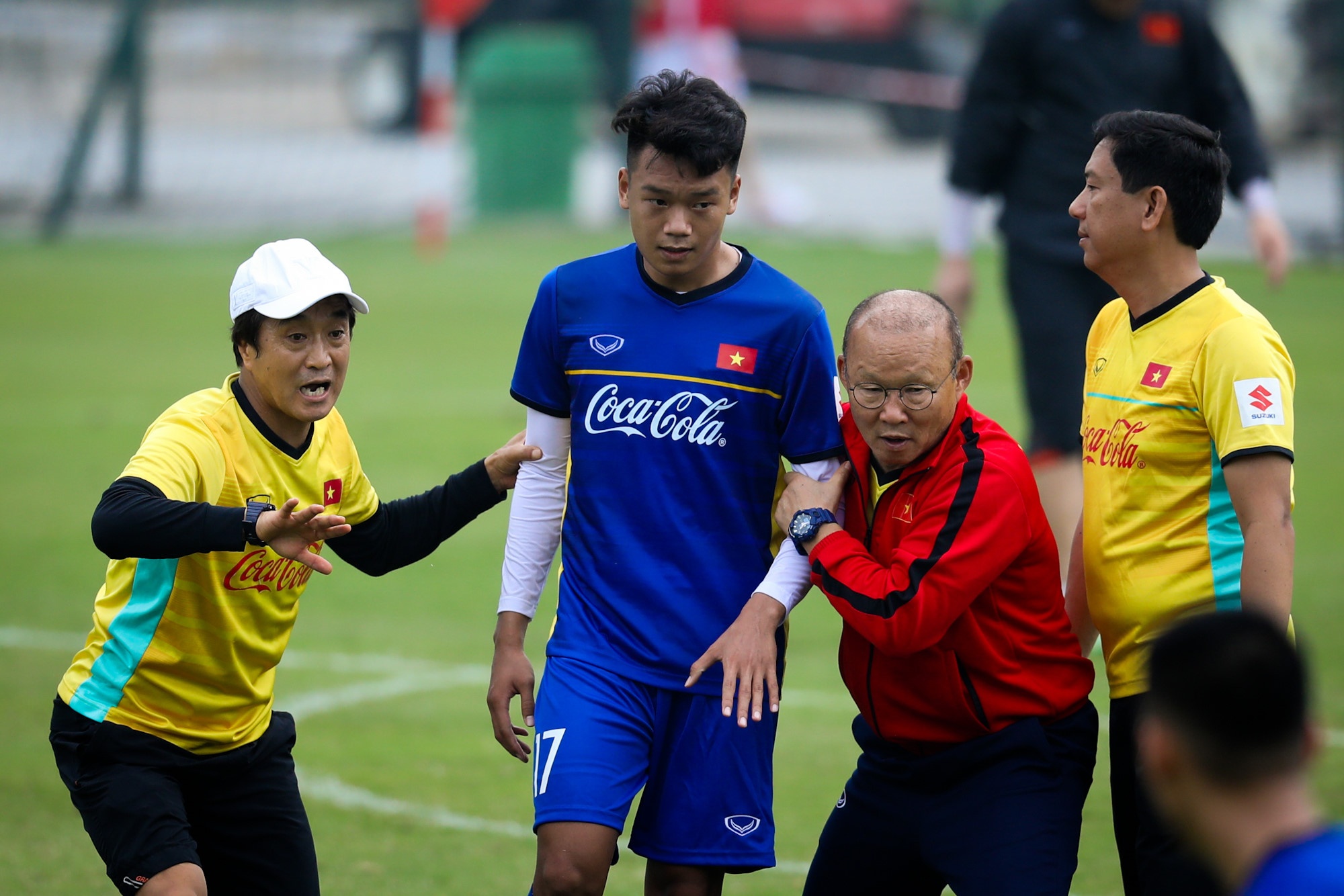 trợ lý Lee Young-jin, HLV Park Hang-seo, đội tuyển Việt Nam, Công Phượng ảnh 2 tro ly Lee Young-jin, HLV Park Hang-seo, doi tuyen Viet Nam, Cong Phuong anh 2