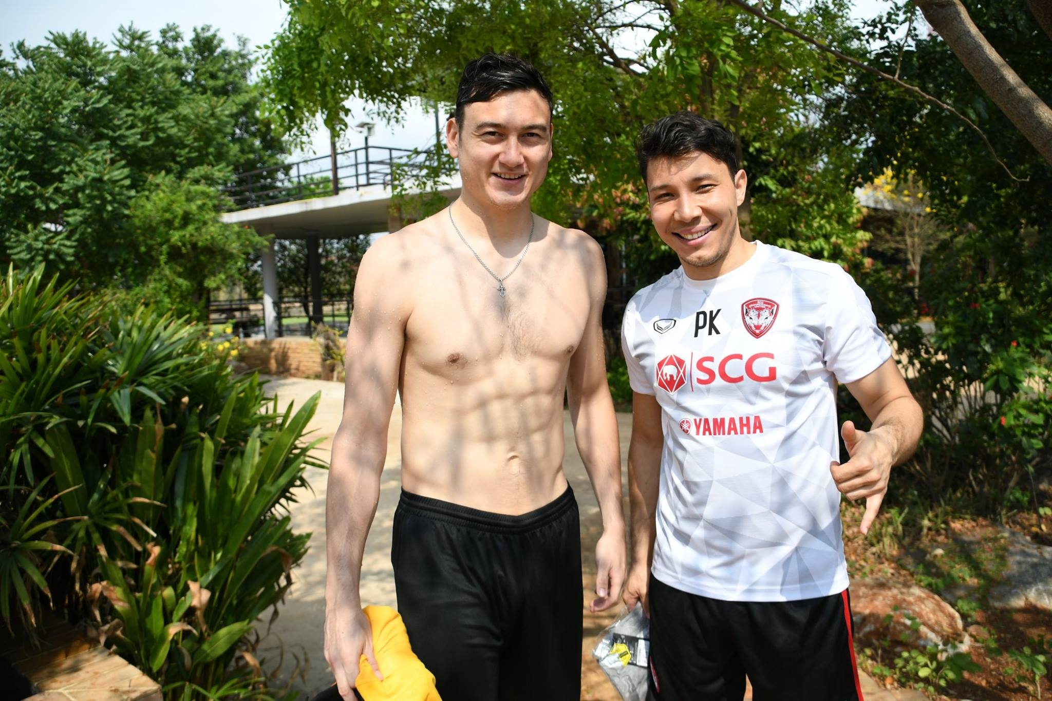 Dang Van Lam,  doi tuyen Viet Nam,  Muangthong United,  thu mon anh 2