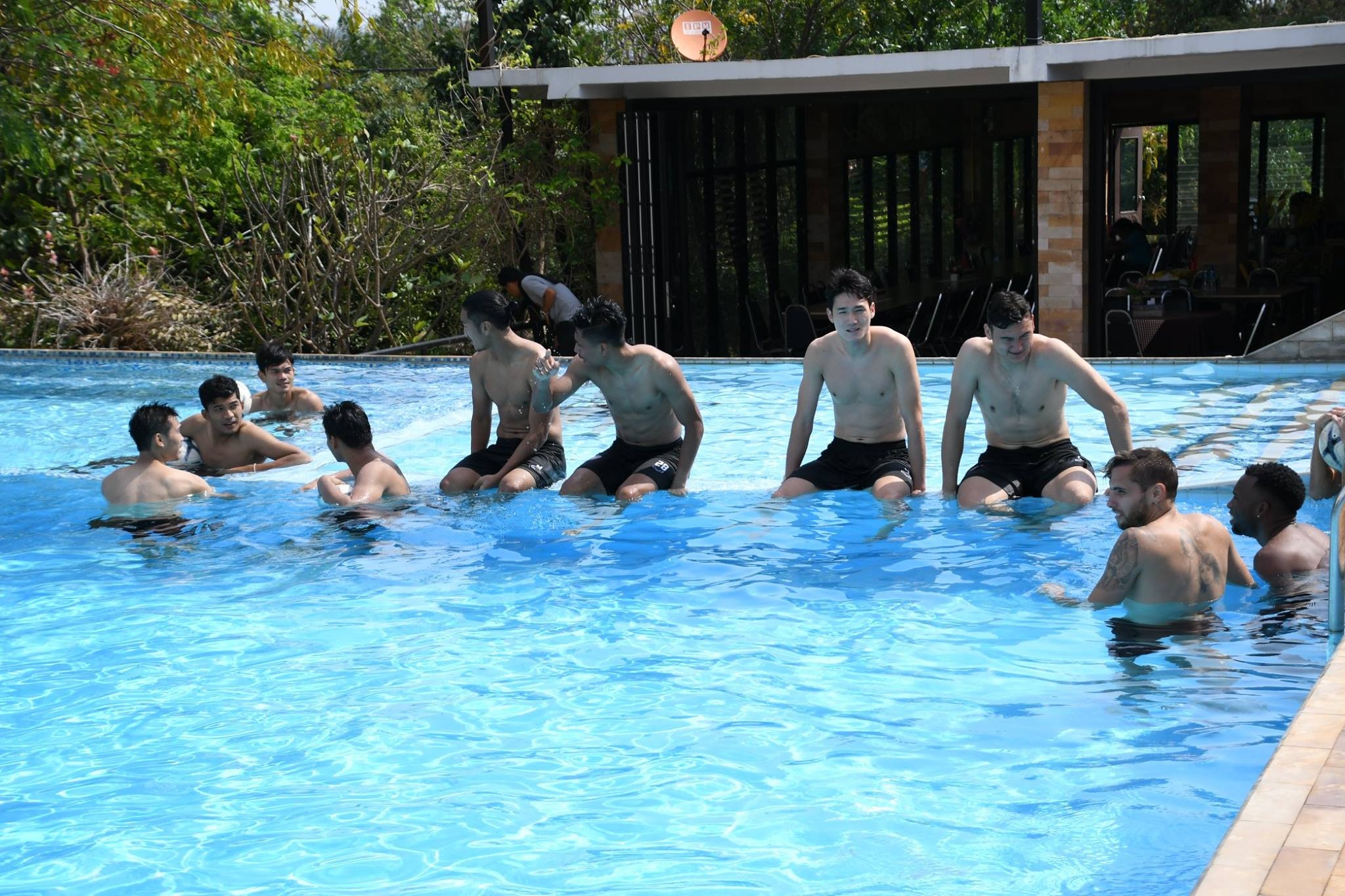 Dang Van Lam,  doi tuyen Viet Nam,  Muangthong United,  thu mon anh 7