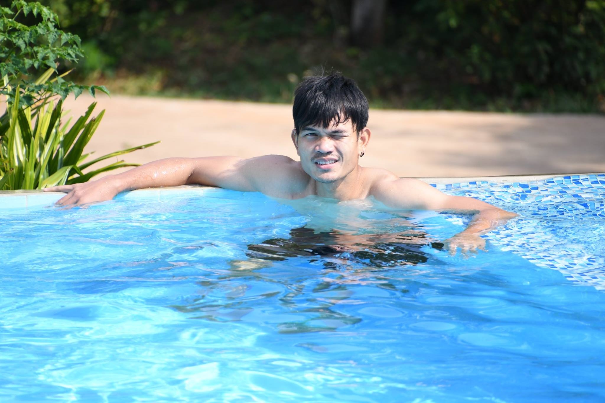 Dang Van Lam,  doi tuyen Viet Nam,  Muangthong United,  thu mon anh 10