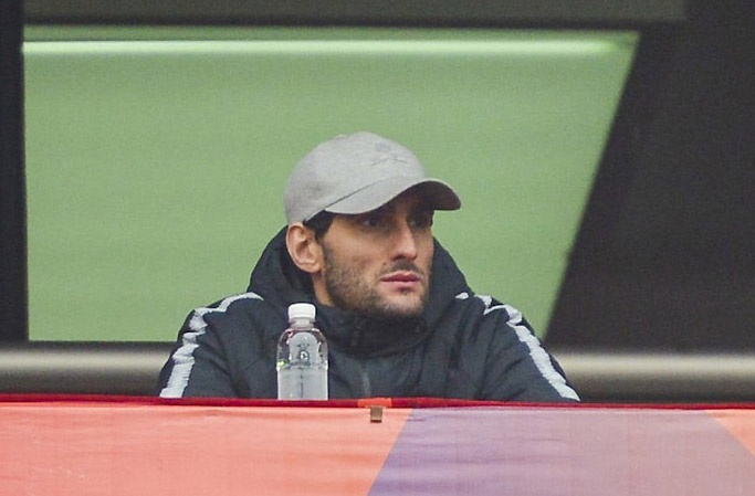 Fellaini lang le chung kien ban thang mo ty so cua Van Quyet hinh anh