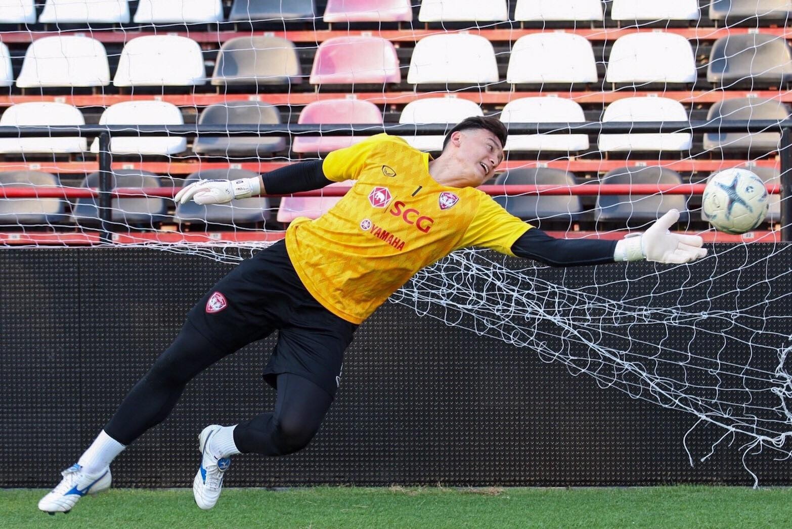 Dang Van Lam,  Muangthong United,  ngoai binh,  Thai League anh 1