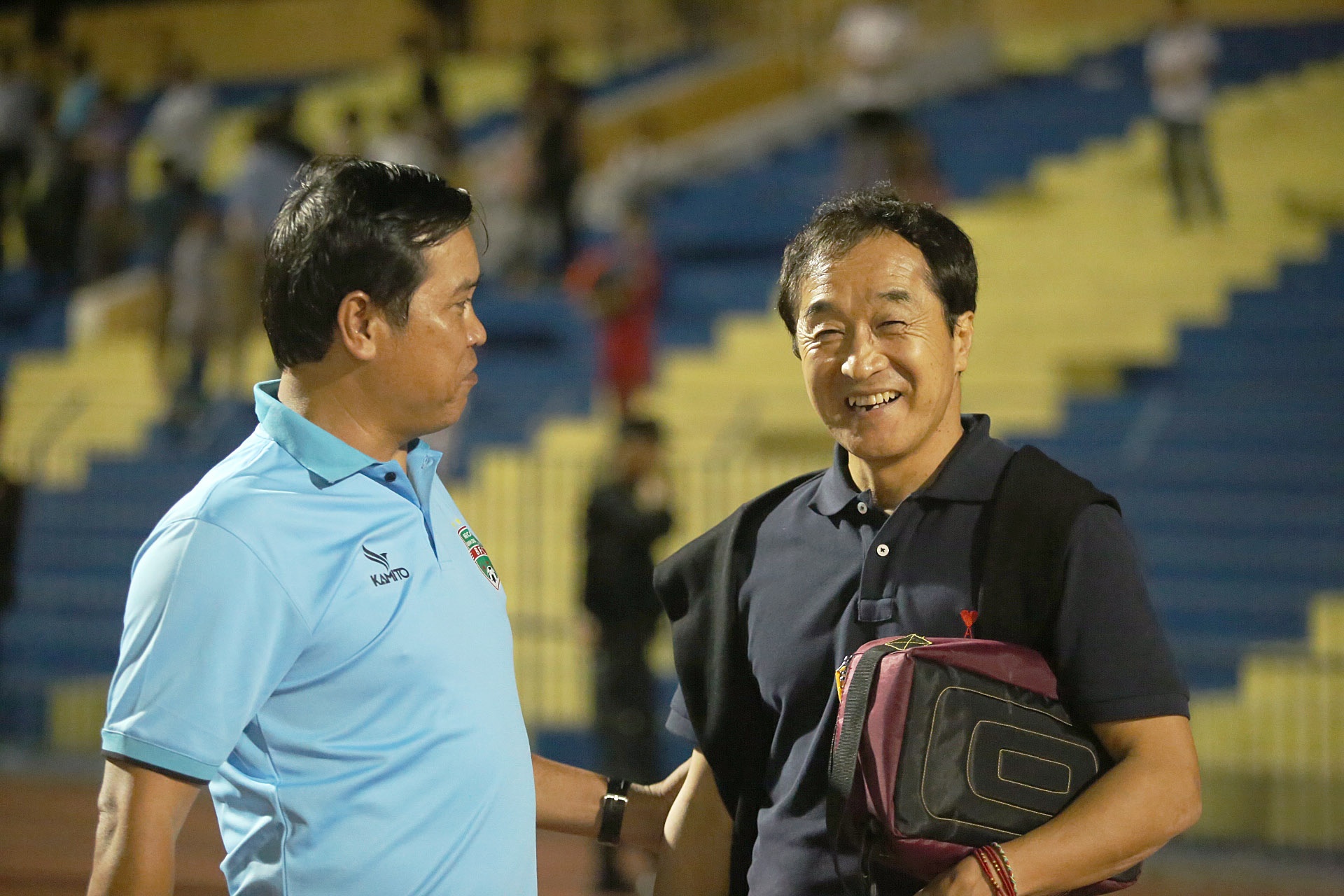 trợ lý Lee Young-jin dự khán, CLB Thanh Hóa, CLB Bình Dương, V.League ảnh 2 tro ly Lee Young-jin du khan, CLB Thanh Hoa, CLB Binh Duong, V.League anh 2