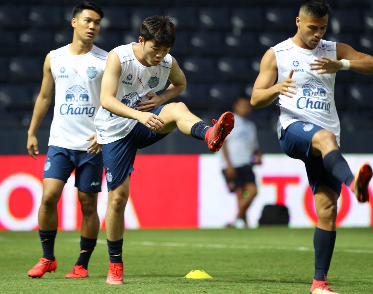 Luong Xuan Truong,  Buriram United,  Thai League anh 7