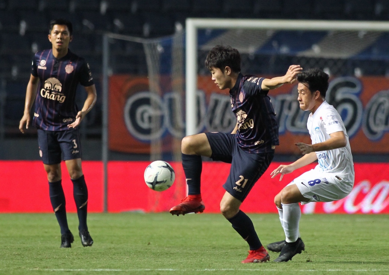 Luong Xuan Truong,  Buriram United,  doi tuyen Viet Nam,  Thai League anh 2