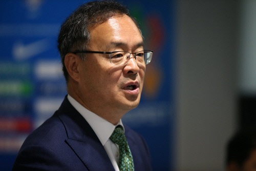 Park Hang-seo, Lee Young-jin, làn sóng HLV Hàn Quốc, Thái Lan, đội tuyển Việt Nam ảnh 2 Park Hang-seo, Lee Young-jin, lan song HLV Han Quoc, Thai Lan, doi tuyen Viet Nam anh 2