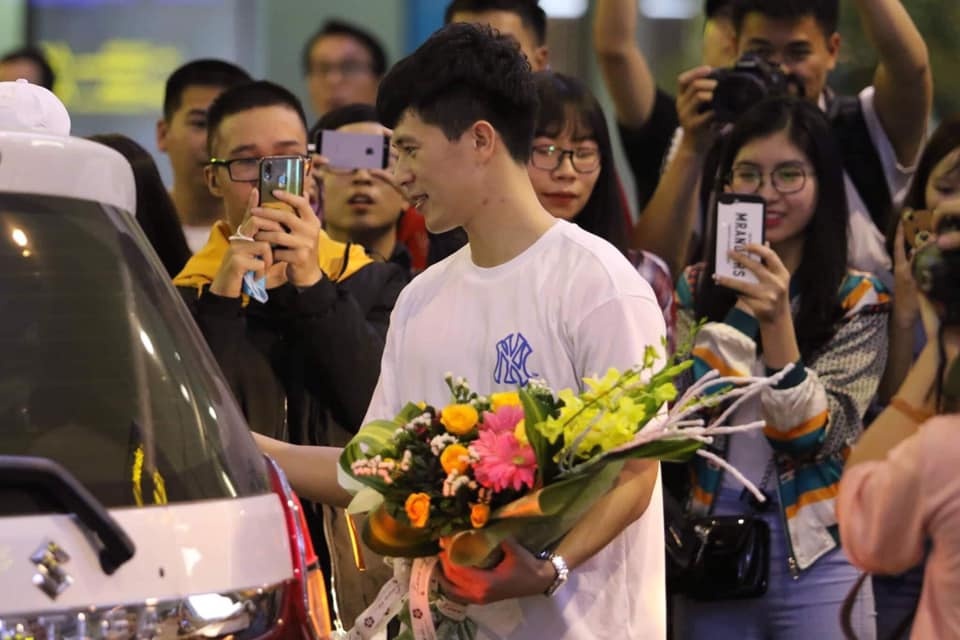 Tran Dinh Trong,  chan thuong,  U23 Viet Nam,  CLB Ha Noi,  ve nuoc anh 2