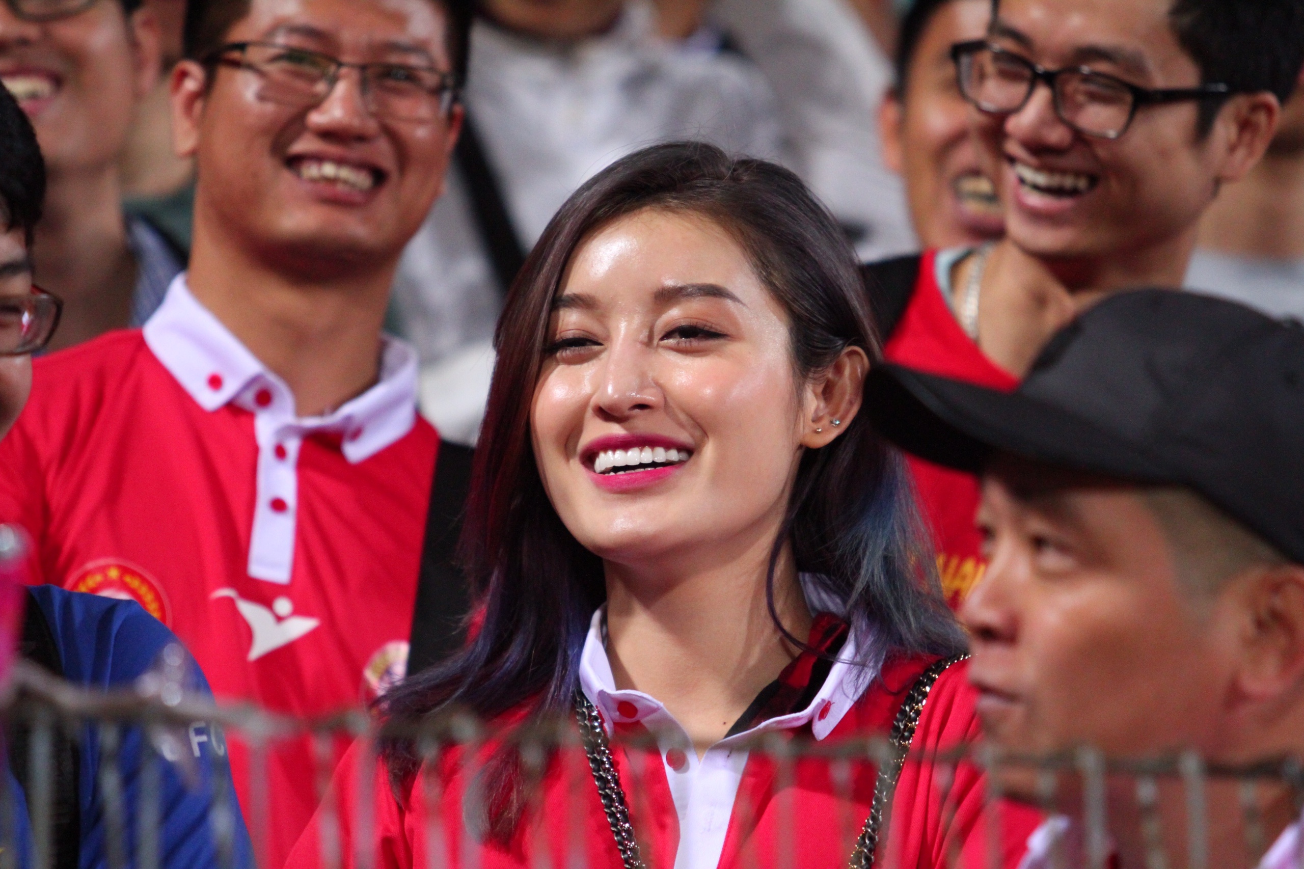 a hau Huyen My,  CLB Ha Noi,  CLB Viettel,  san Hang Day,  V.League anh 1