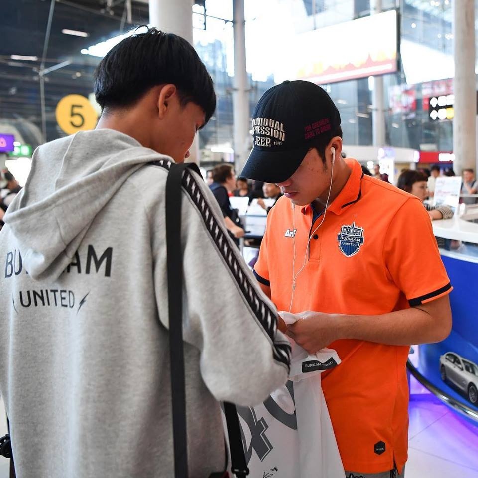Luong Xuan Truong,  Buriram United,  doi tuyen Viet Nam,  Thai League anh 4