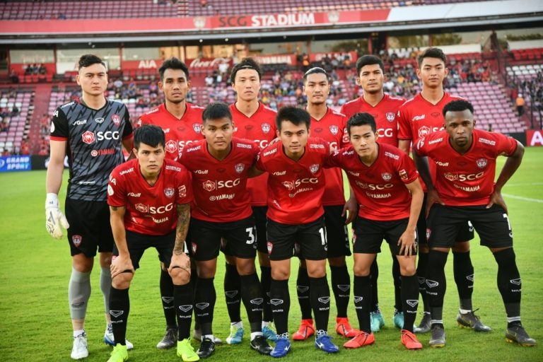 Dang Van Lam,  Muangthong United,  giu sach luoi,  Thai League,  Chiangmai anh 2