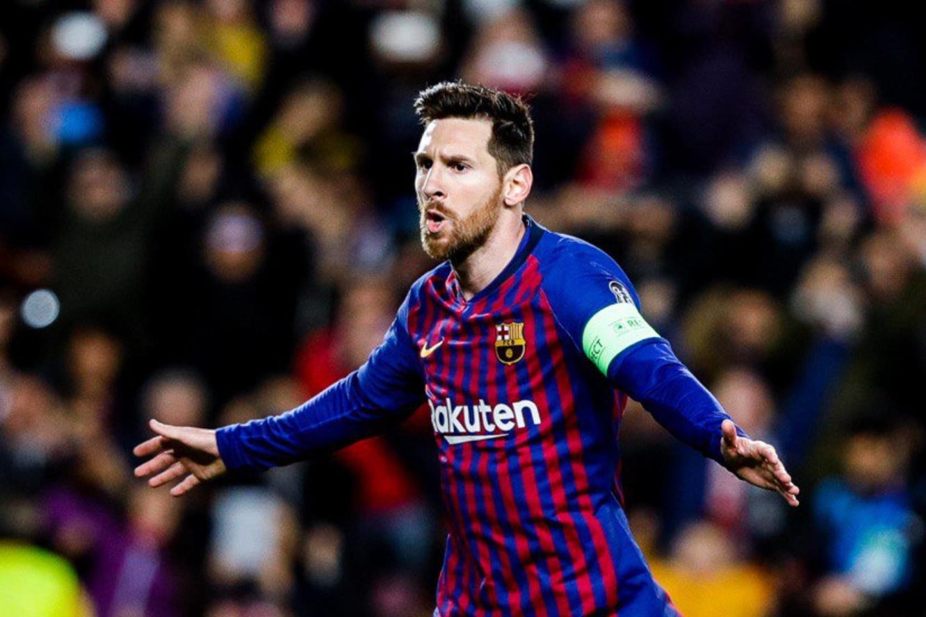 Messi: 'Ronaldo da co mot dem than ky voi cu hat-trick' hinh anh