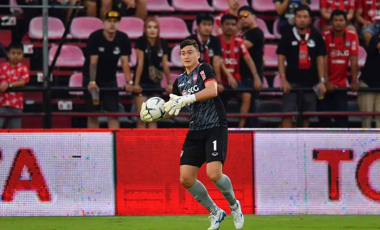 Văn Lâm, Muangthong, Chiangrai, Thai League ảnh 2 Van Lam, Muangthong, Chiangrai, Thai League anh 2