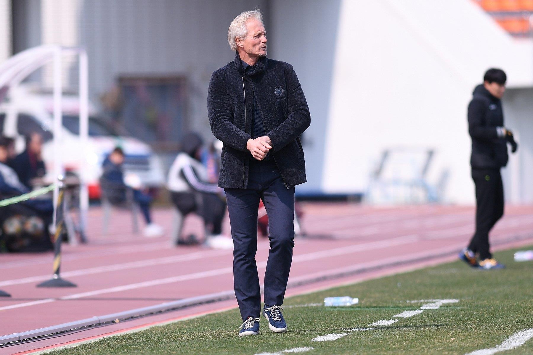 Cong Phuong,  Incheon United,  doi tuyen Viet Nam,  Sangju Sangmu,  K.League anh 5