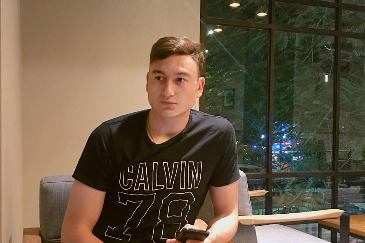 Van Lam dang anh an pho o Ha Noi sau tran thang thu 2 cung Muangthong hinh anh