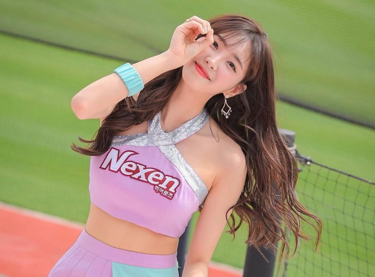 Ahn Ji Hyun,  cheerleader,  Han Quoc,  ve dep goi cam anh 3