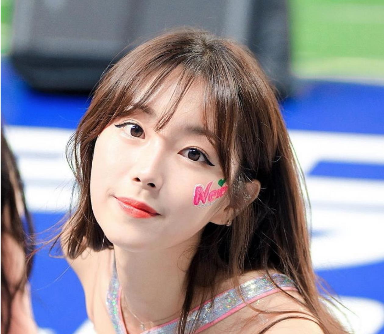 Ahn Ji Hyun,  cheerleader,  Han Quoc,  ve dep goi cam anh 5