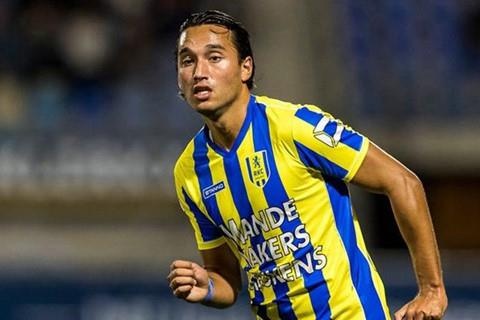 FIFA phan quyet Ezra Walian khong du dieu kien khoac ao U23 Indonesia hinh anh