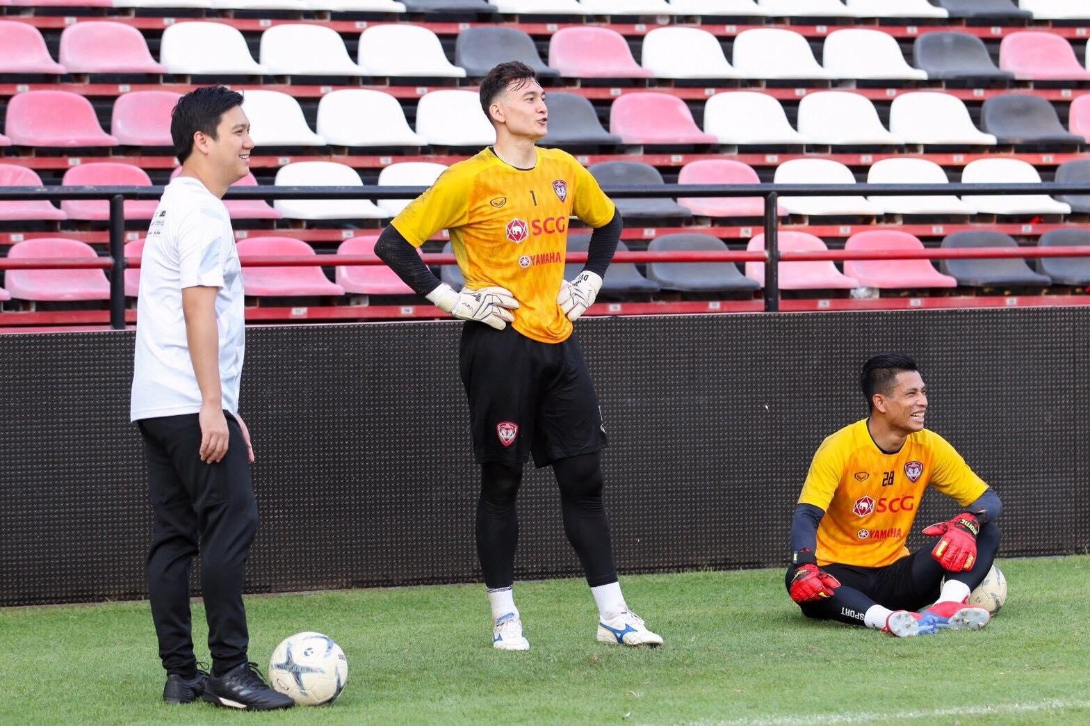 HLV Pairoj Borwonwatanadilok,  Muangthong United,  từ chức,  Đặng Văn Lâm,  Thai League ảnh 2 HLV Pairoj Borwonwatanadilok,  Muangthong United,  tu chuc,  Dang Van Lam,  Thai League anh 2