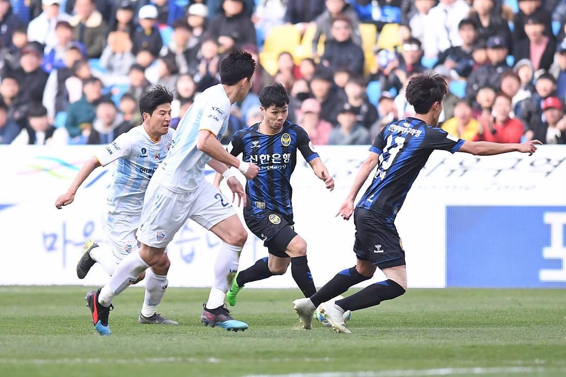 Công Phượng, đội tuyển Việt Nam, K.League, Incheon United ảnh 2 Cong Phuong, doi tuyen Viet Nam, K.League, Incheon United anh 2