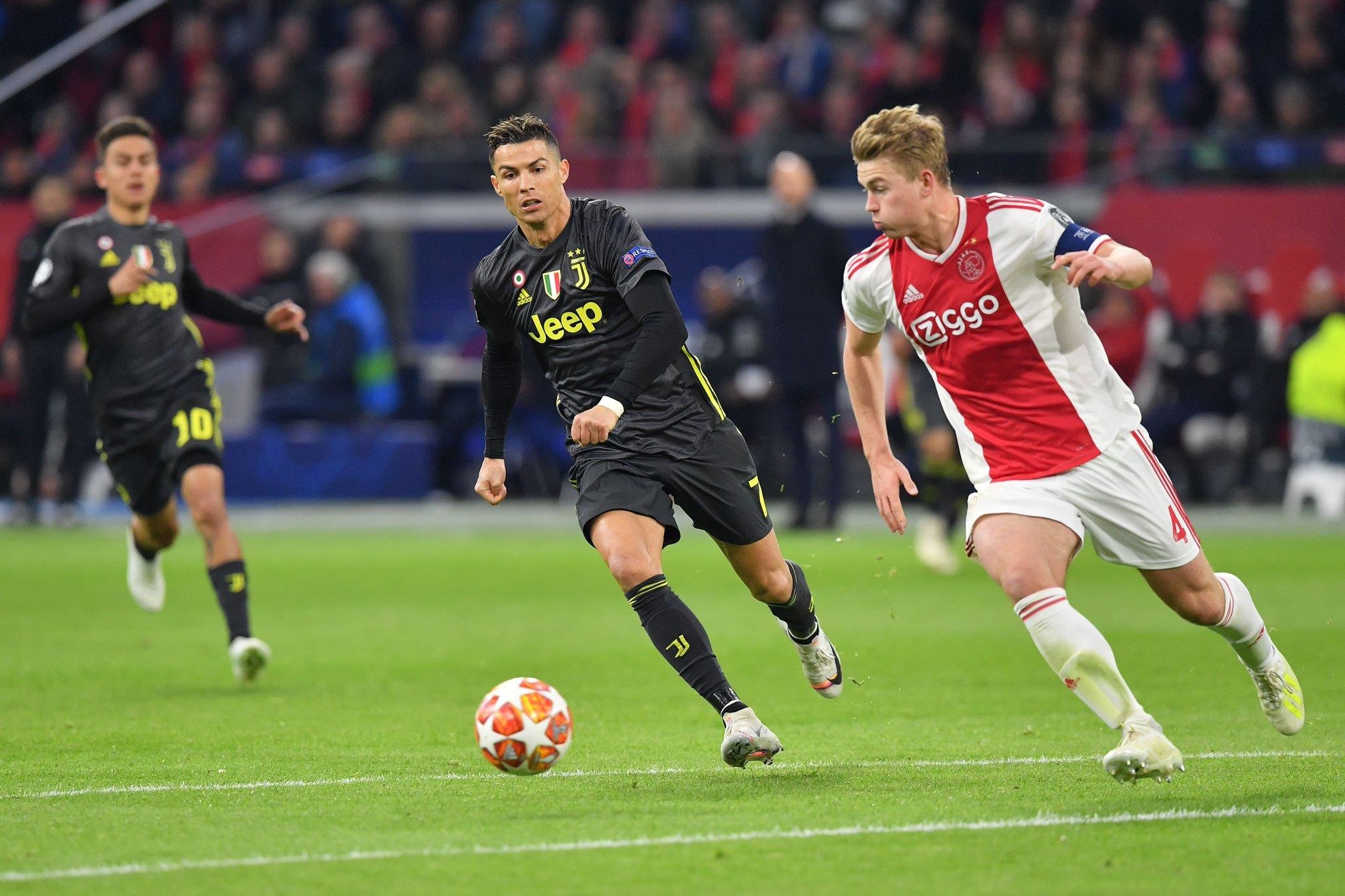 Ronaldo, Juventus, Ajax Amsterdam, Champions League, bàn thắng thứ 125 ảnh 2 Ronaldo, Juventus, Ajax Amsterdam, Champions League, ban thang thu 125 anh 2