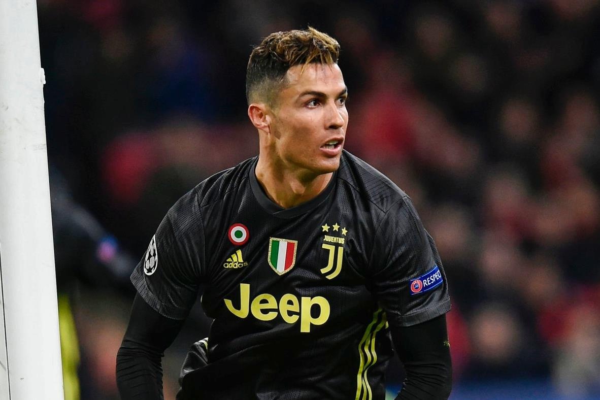 Ronaldo mat tron 12 nam de ghi 125 ban tai Champions League hinh anh