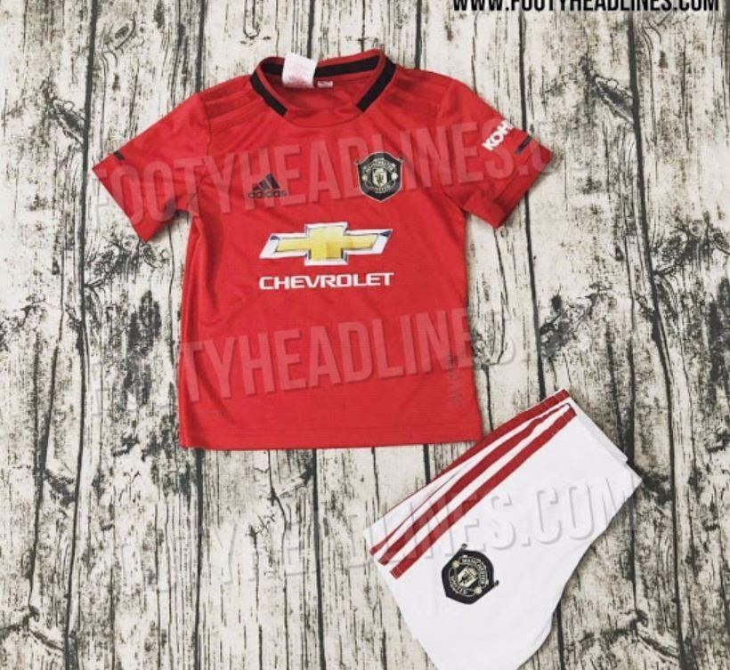 Man United,  ao dau,  cu an 3 nam 1999,  Solskjaer anh 1