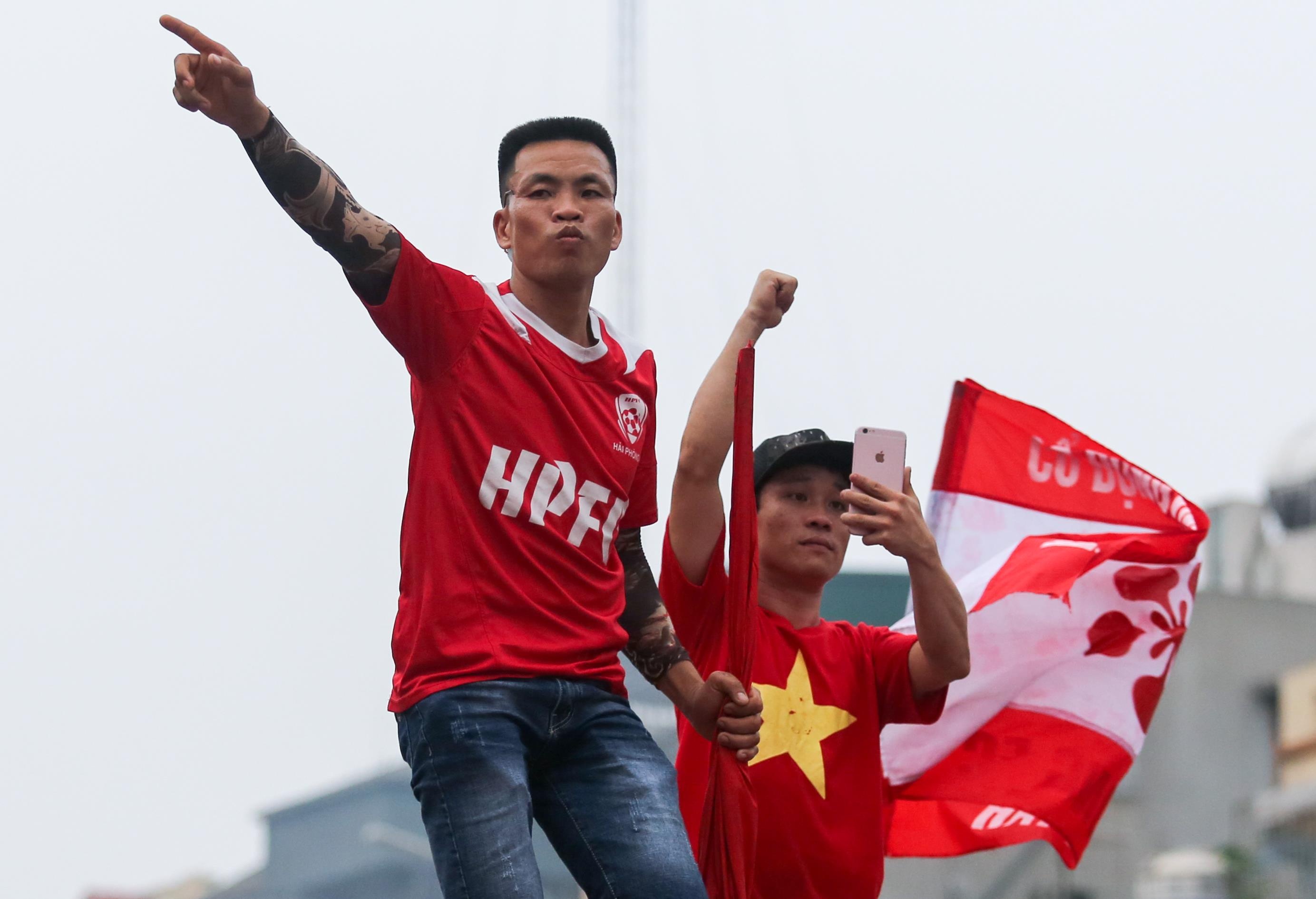 CDV Hai Phong,  CLB Hai Phong,  CLB Ha Noi,  V.League anh 7