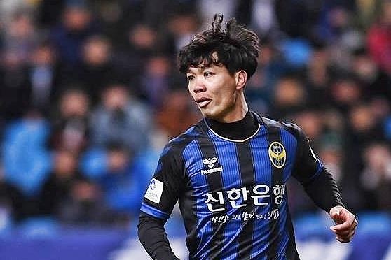 No luc tap luyen cua Cong Phuong khi ra san da chinh o FA Cup hinh anh