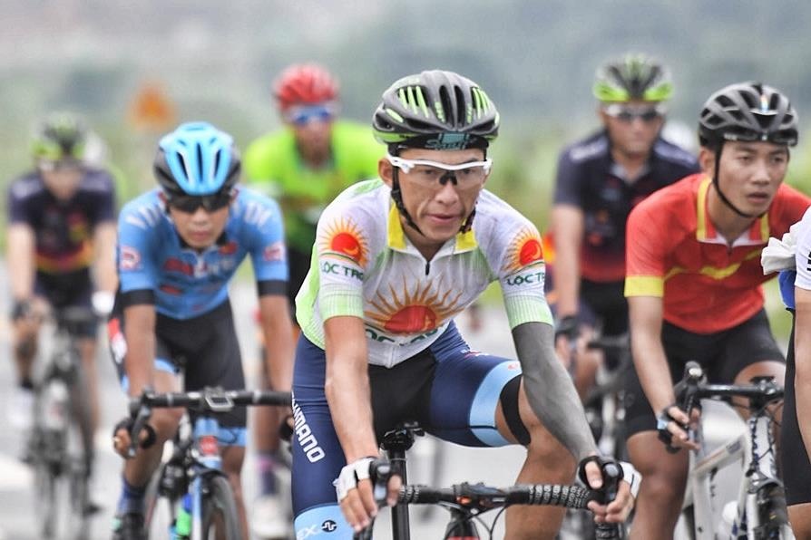 Quang Van Cuong bao ve thanh cong ao vang chang 2 cup Ve Dien Bien Phu hinh anh