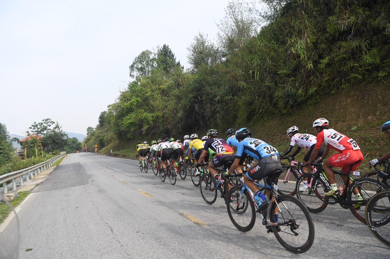 Javier Sarda Prmerez,  Quang Van Cuong,  giai dua xe dap,  Ve Dien Bien Phu anh 1