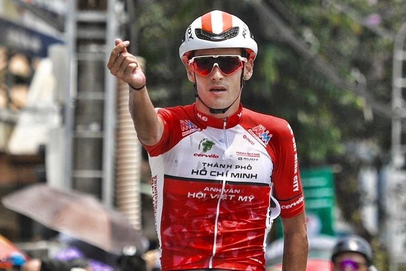 Ngoai binh gianh ao vang sau chang 3 cup dua xe dap 'Ve Dien Bien Phu' hinh anh