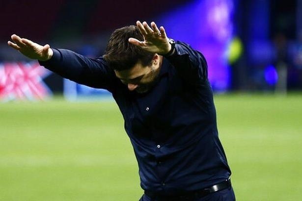 HLV Pochettino cui nguoi cam on CDV va ban huan luyen Tottenham hinh anh