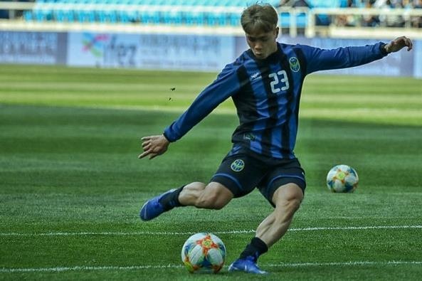 Cong Phuong no luc trong buoi tap dau tien voi tan HLV Incheon hinh anh