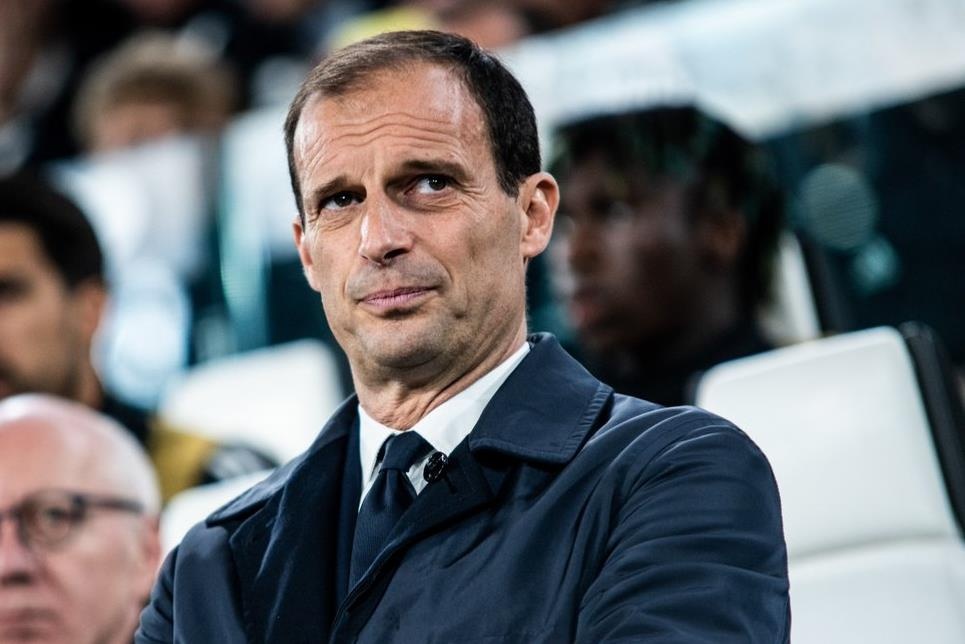 Ronaldo sap co thay moi khi HLV Allegri chia tay Juventus hinh anh