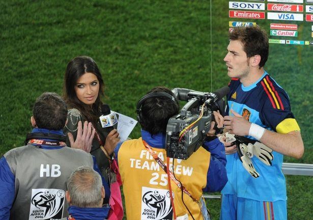 Sara Carbonero, Iker Casillas, thủ môn Tây Ban Nha, ung thư buồng trứng ảnh 5 Sara Carbonero, Iker Casillas, thu mon Tay Ban Nha, ung thu buong trung anh 5