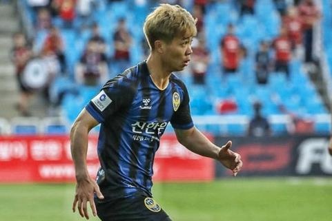 HLV Incheon vat va tim cach giao tiep voi Cong Phuong hinh anh