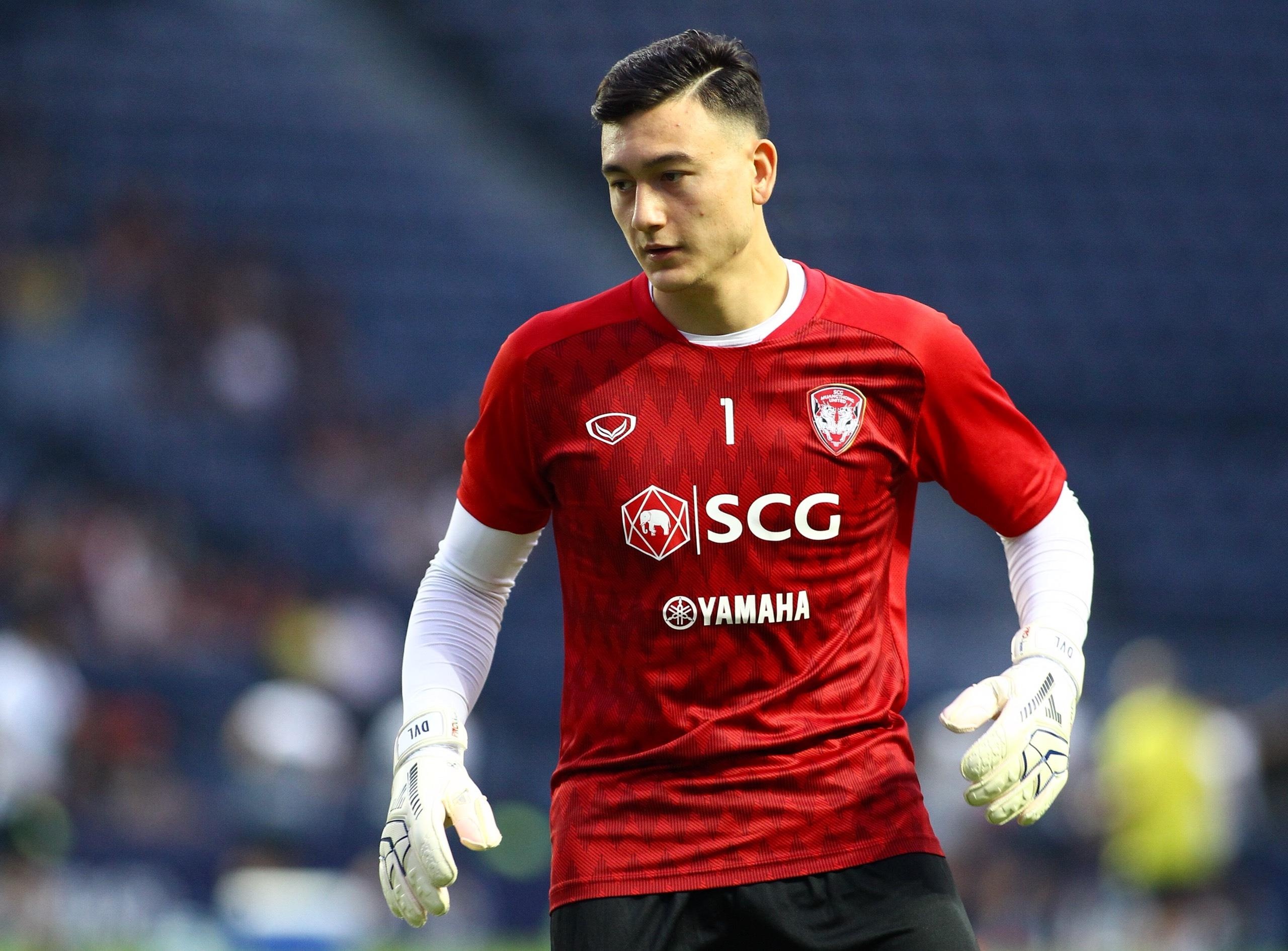 HLV Muangthong, Yoon Jong-hwan, Đặng Văn Lâm mất tự tin, Buriram United, Thai League ảnh 2 HLV Muangthong, Yoon Jong-hwan, Dang Van Lam mat tu tin, Buriram United, Thai League anh 2